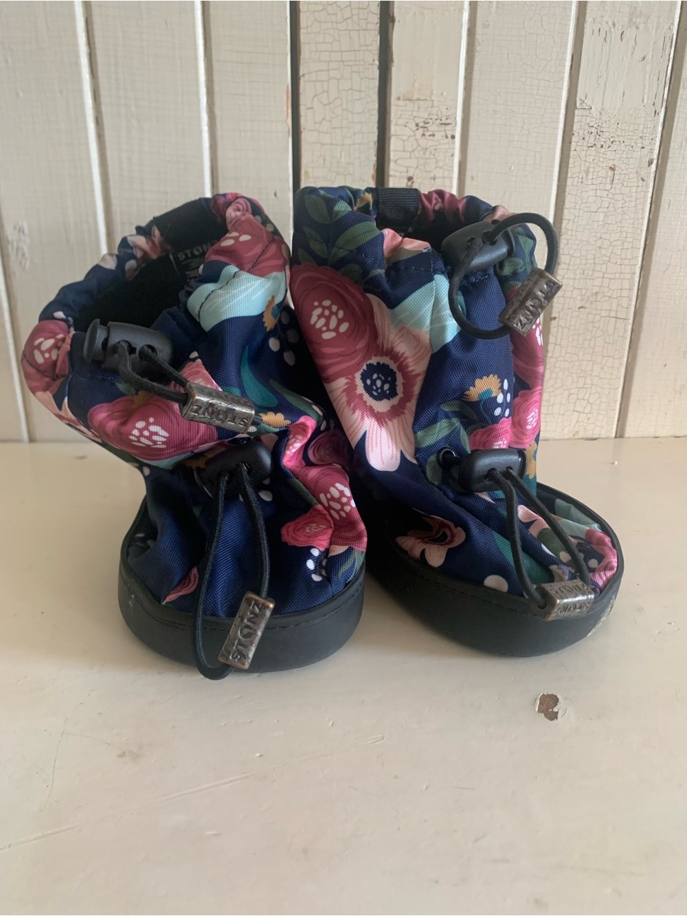 Stonz Navy Floral Kids Rain & Snow Booties Size Large